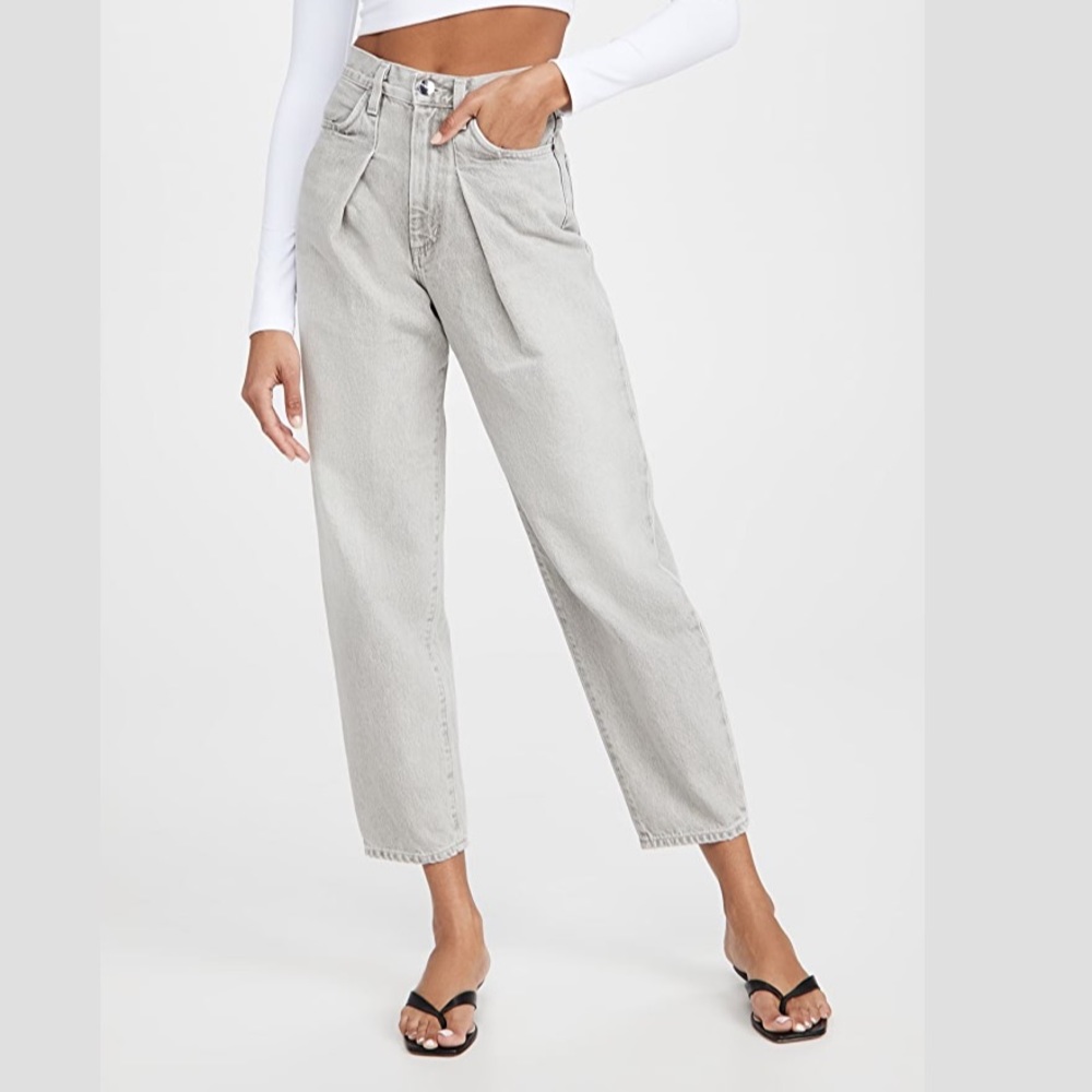 NWT GOLDSIGN The Pleat Curve Jean in gray